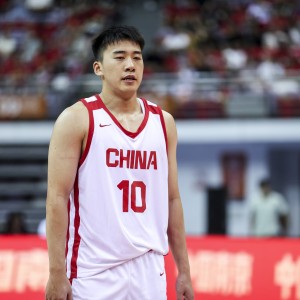 好博体育官网-媒体人：男篮下半场展示了不俗的冲抢板和单打能力 前场板赢了8个